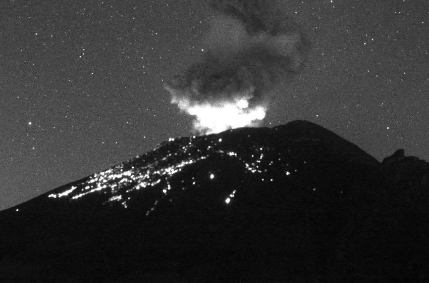  15 Volcanes activos la misma noche, entre ellos Popocatépetl