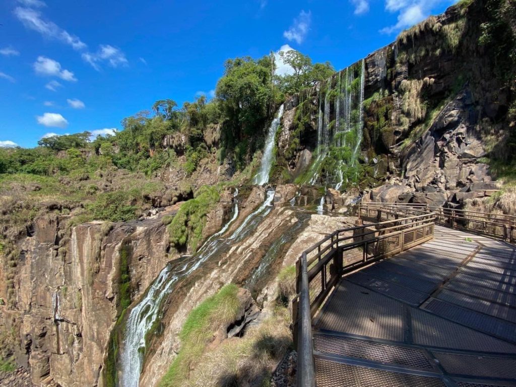 amenaza a cataratas de Iguazú