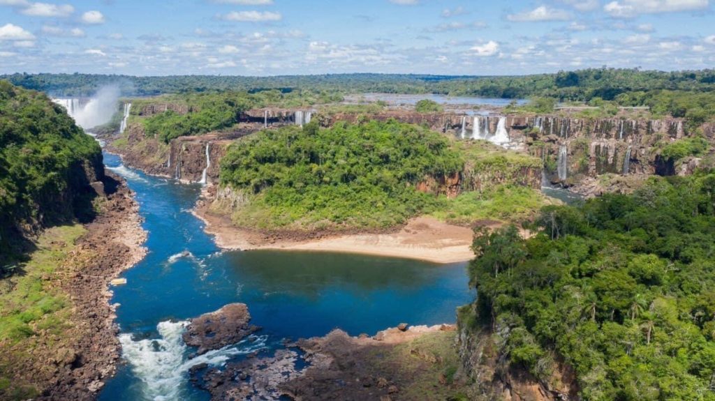 amenaza a cataratas Iguazú