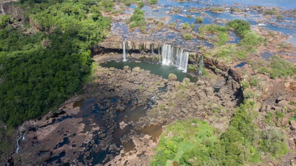 amenaza a cataratas de Iguazú