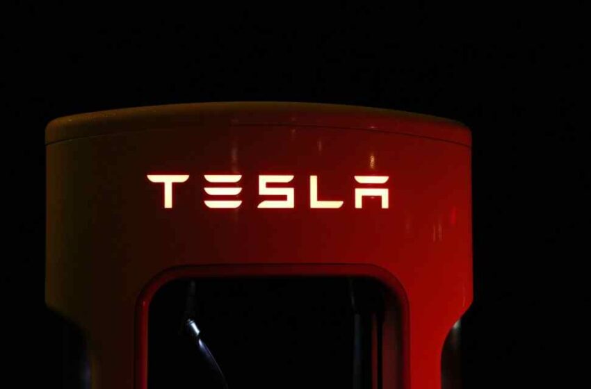  Tesla se hunde un 15% en Bolsa