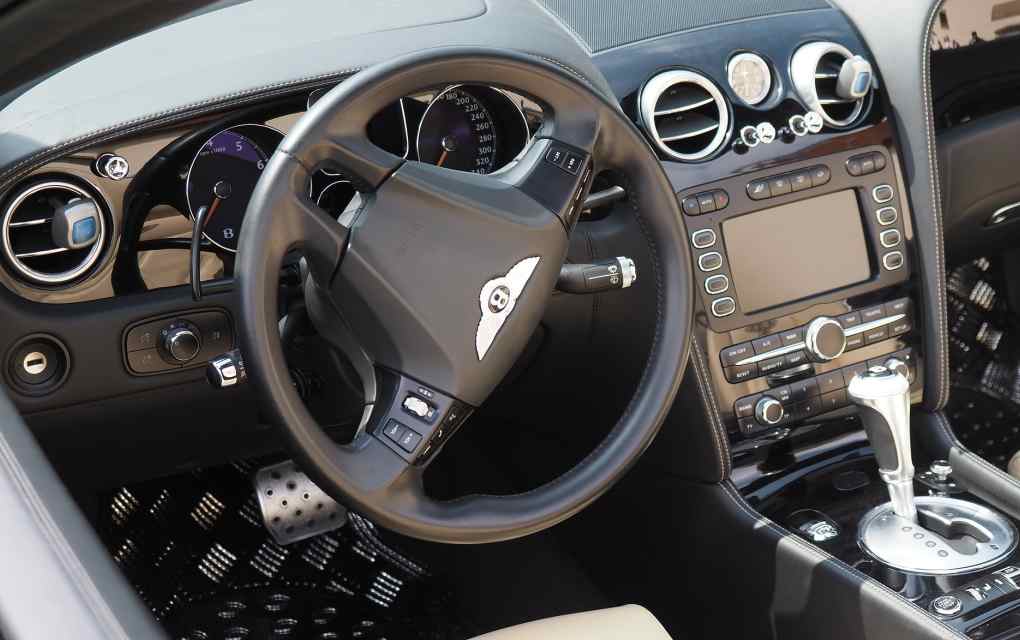 Bentley auto eléctrico