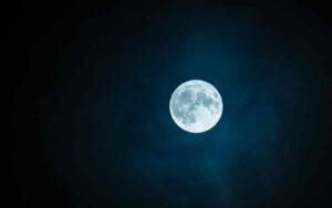 La Luna y el gas metano